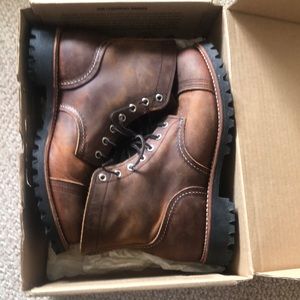 Brand new size 8.5 #04556-0 iron Ranger boots